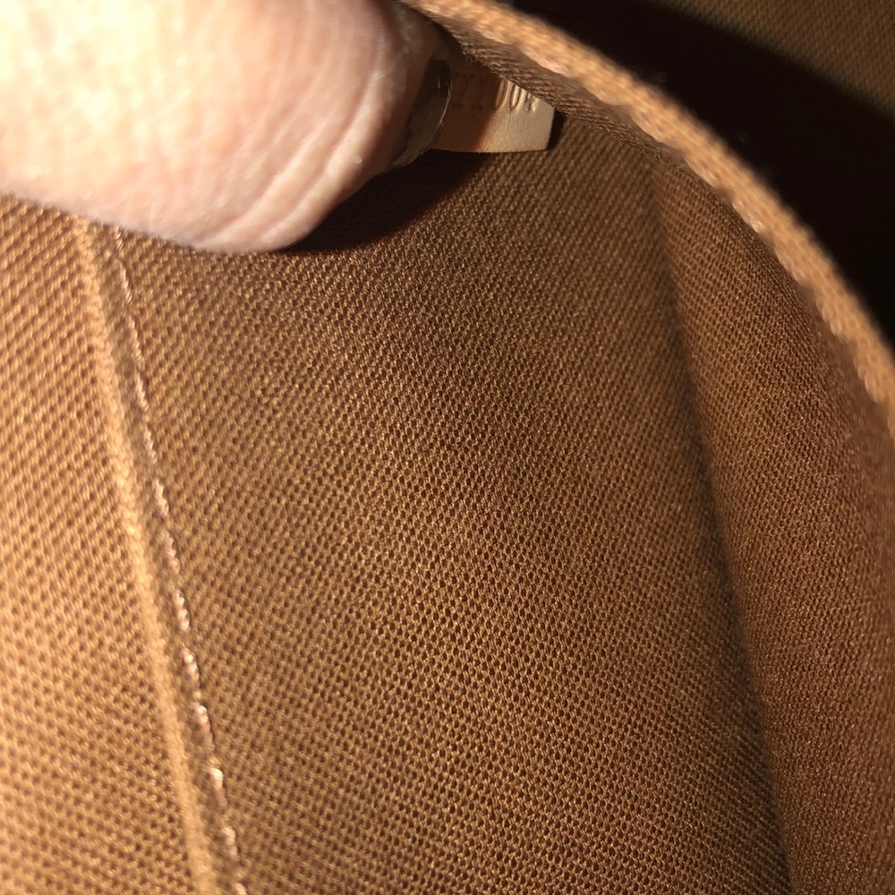 Louis Vuitton great condition ❤️ - Picture 5 of 8